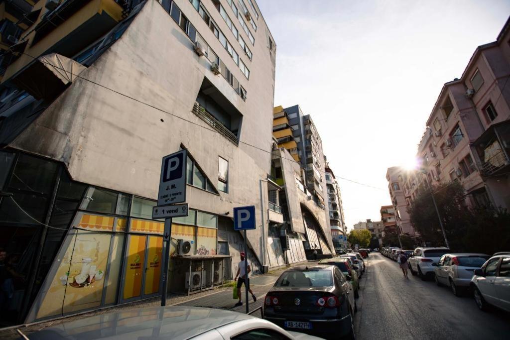 Luxury Apartment At Condor Center Tirana Esterno foto