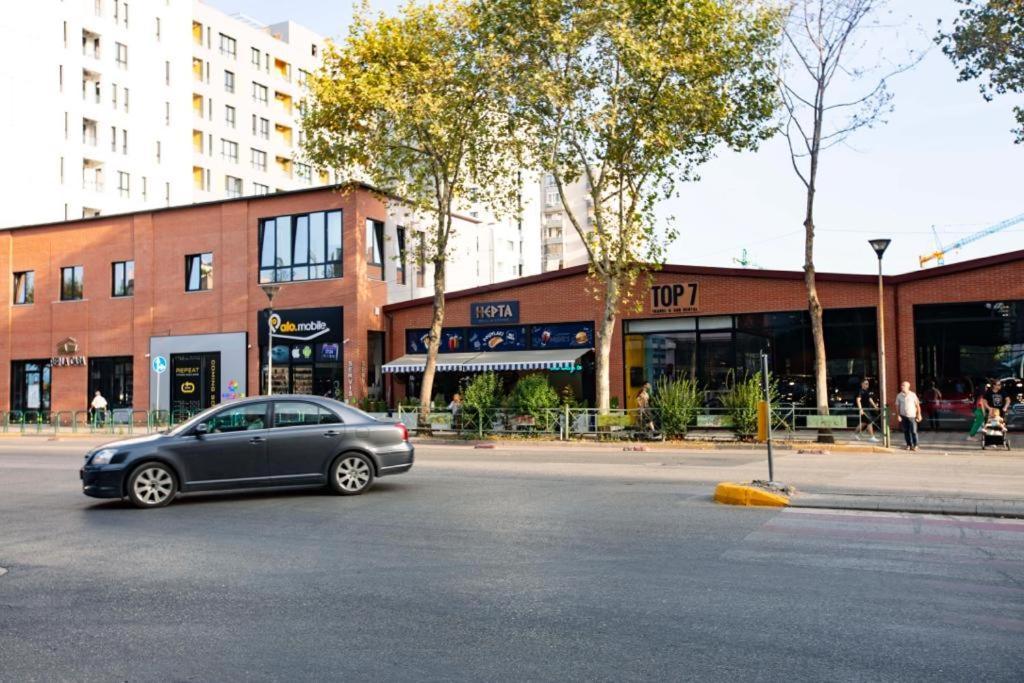 Luxury Apartment At Condor Center Tirana Esterno foto