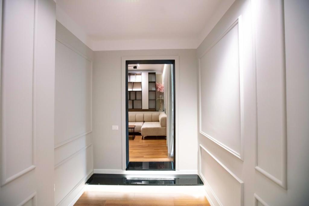 Luxury Apartment At Condor Center Tirana Esterno foto